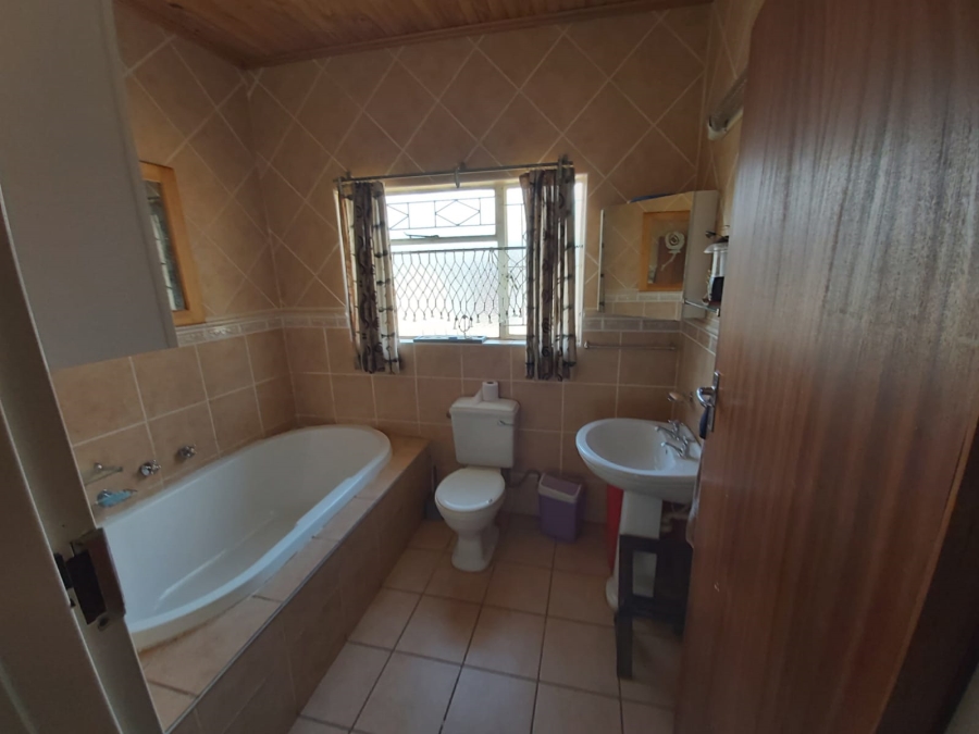 7 Bedroom Property for Sale in Kuruman Northern Cape